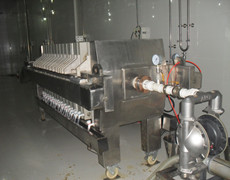 自動(dòng)拉板不銹鋼機(jī)架壓濾機(jī)---移動(dòng)式